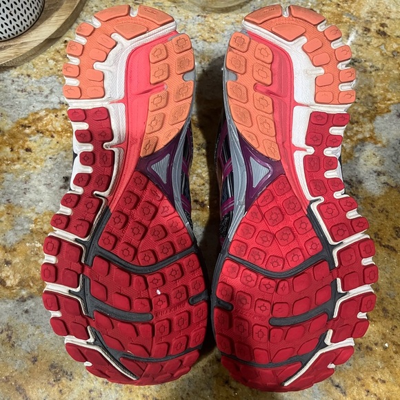 Brooks Women's Running Shoes - Black and Pink - Picture 8 of 12